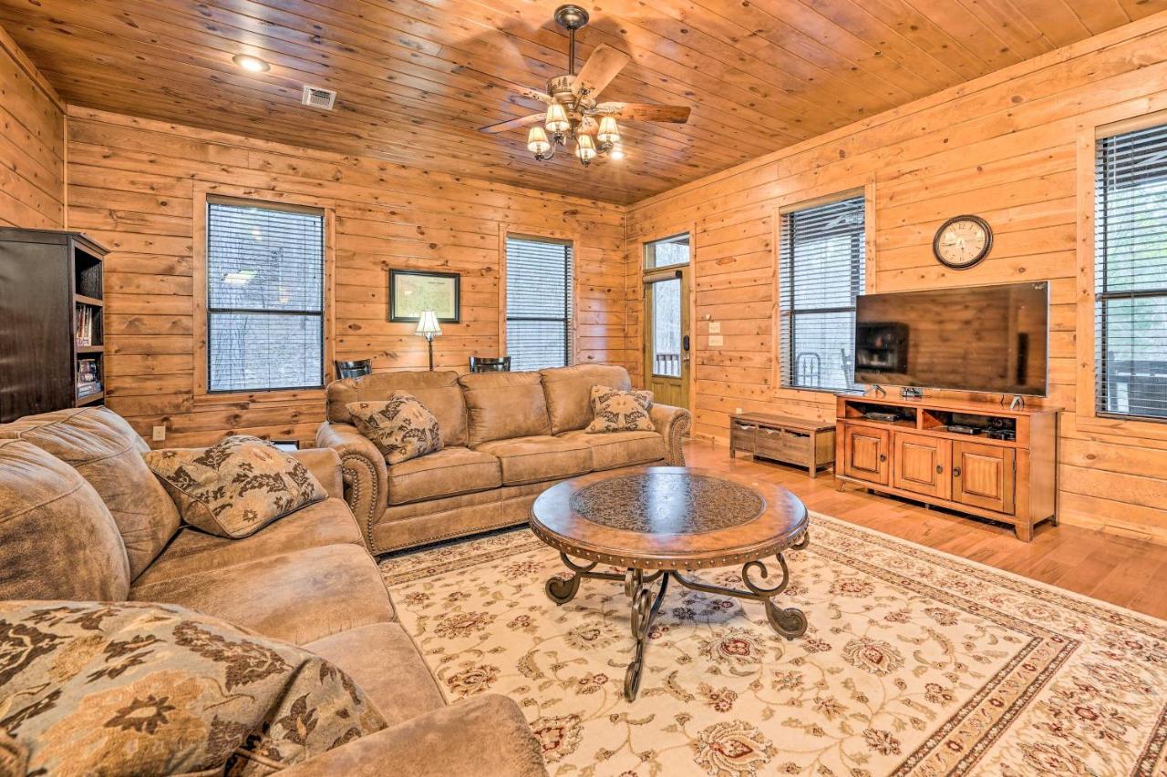 Broken Bow Cabin With Deck, Hot Tub And Fire Pit! Buitenkant foto