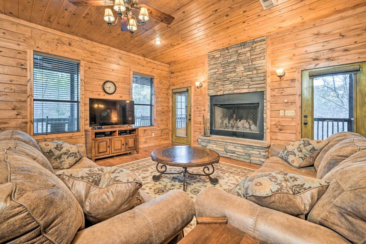 Broken Bow Cabin With Deck, Hot Tub And Fire Pit! Buitenkant foto