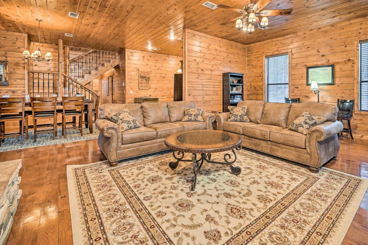 Broken Bow Cabin With Deck, Hot Tub And Fire Pit! Buitenkant foto